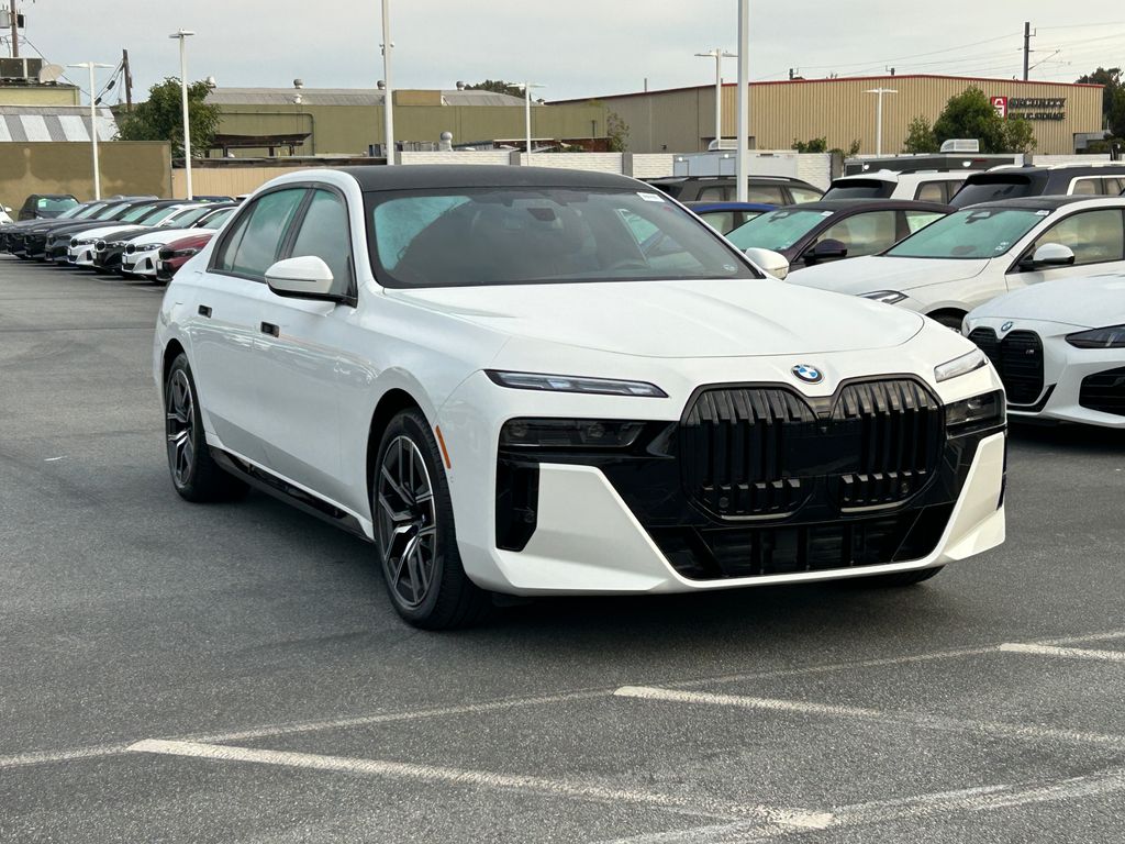 Thumbnail: 2023 BMW 7 Series - 7