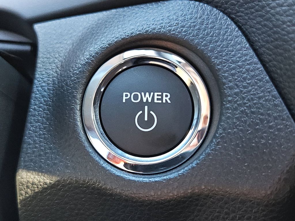 Thumbnail: 2025 Toyota RAV4 - 18