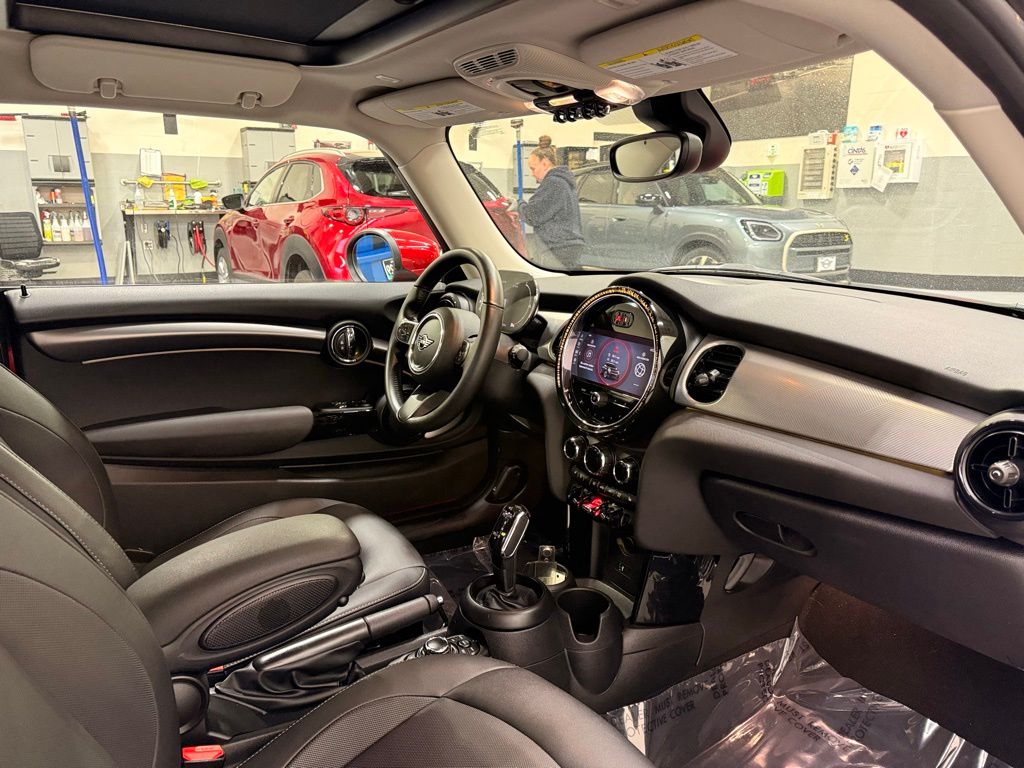 Thumbnail: 2023 MINI Cooper - 23