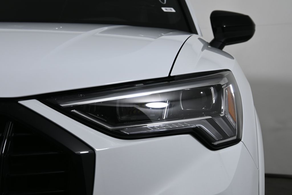 Thumbnail: 2025 Audi Q3 - 10
