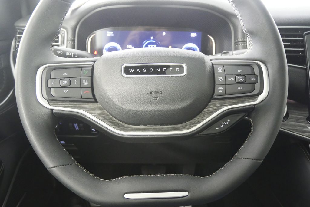 Thumbnail: 2022 Jeep Wagoneer - 21