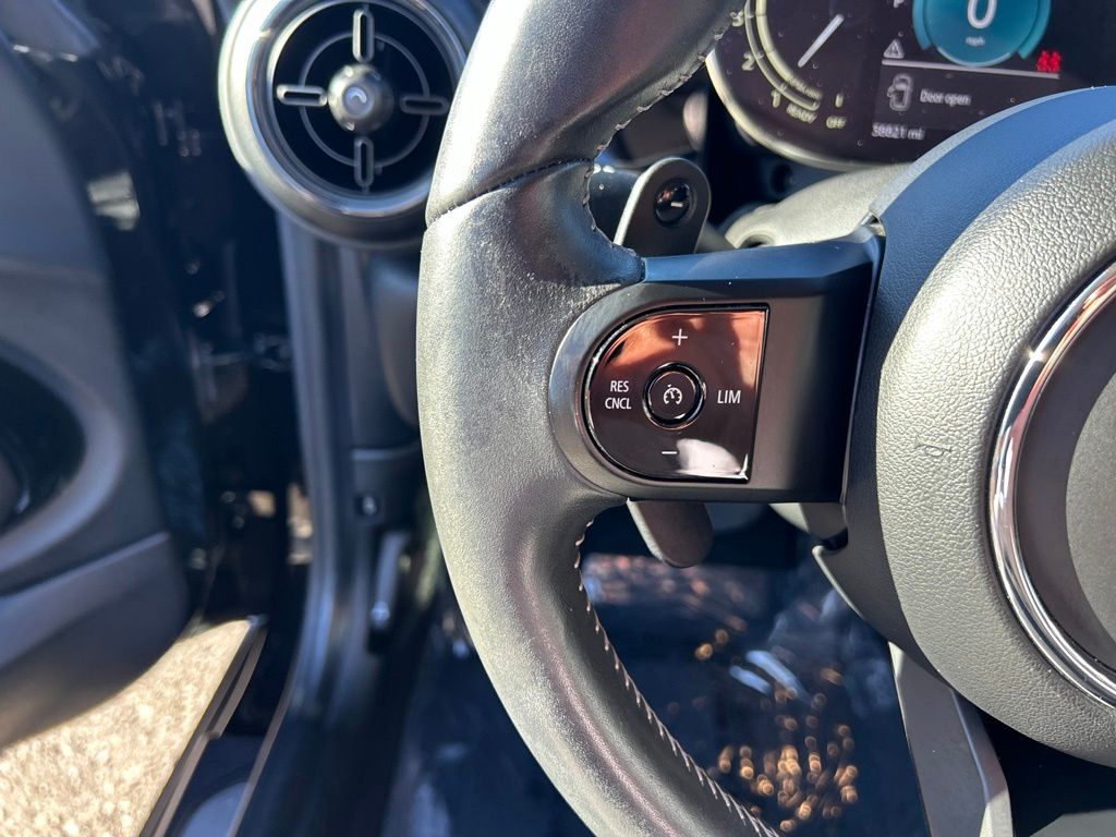 Thumbnail: 2022 MINI Cooper - 16