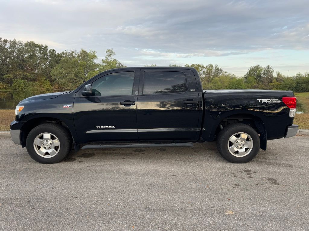 2013 Toyota Tundra  2