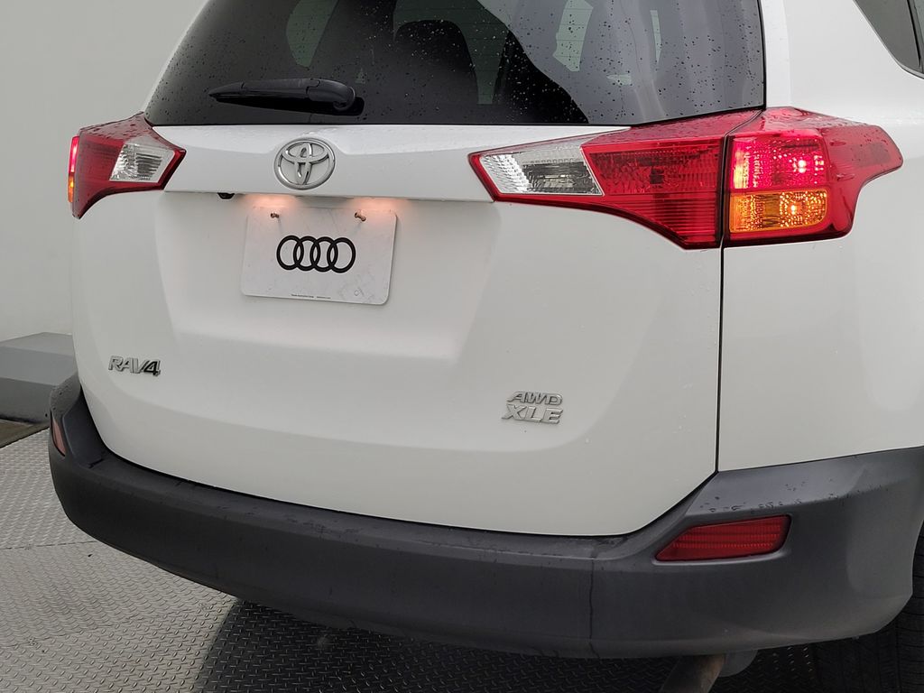 Thumbnail: 2015 Toyota RAV4 - 7