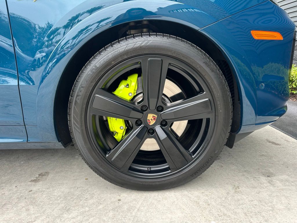 Thumbnail: 2025 Porsche  - 14