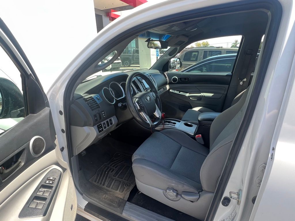 Thumbnail: 2014 Toyota Tacoma - 5