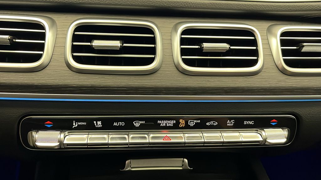 2025 Mercedes-Benz GLS 450 4MATIC 19