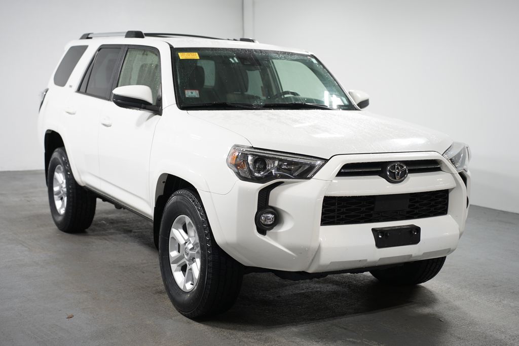 2022 Toyota 4Runner SR5 3