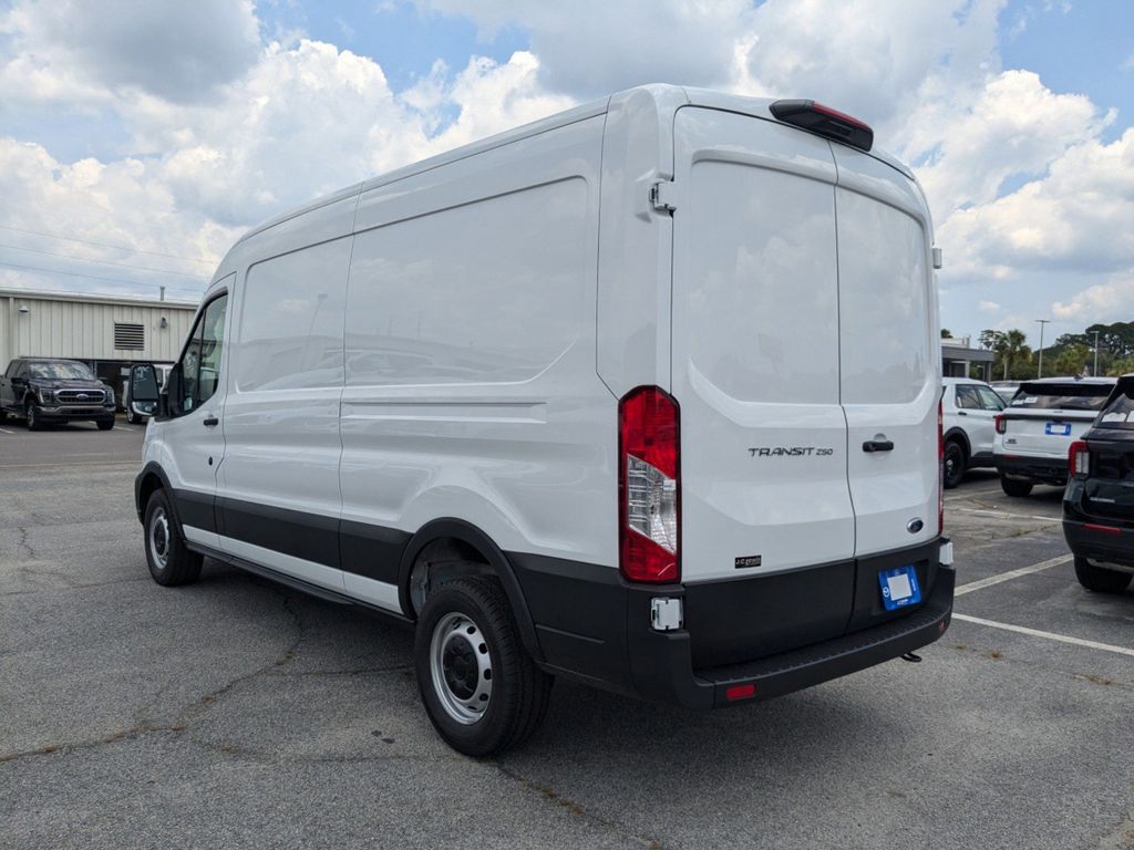 2025 Ford Transit 250
