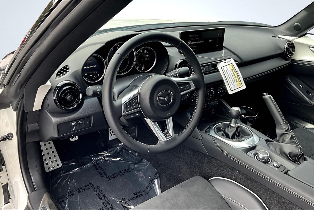 2025 Mazda MX-5 Miata Club - 4