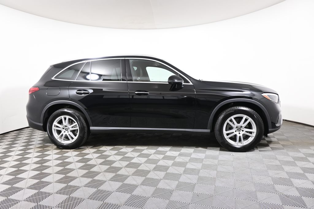 Thumbnail: 2026 Mercedes-Benz GLC - 8