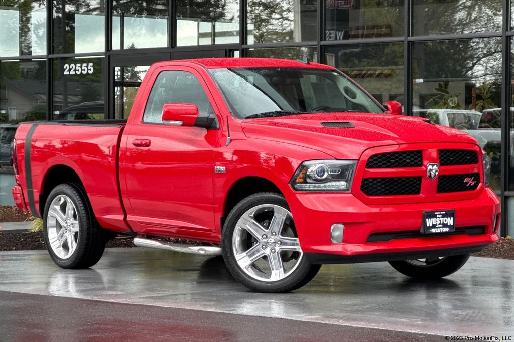 Flame Red Clearcoat 2014 RAM 1500 R/T RWD Pickup Truck 4X2 8-Speed Automatic