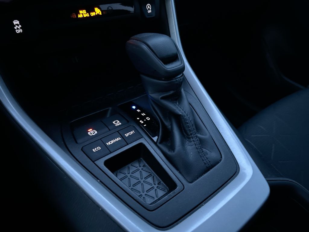 Thumbnail: 2025 Toyota RAV4 - 27