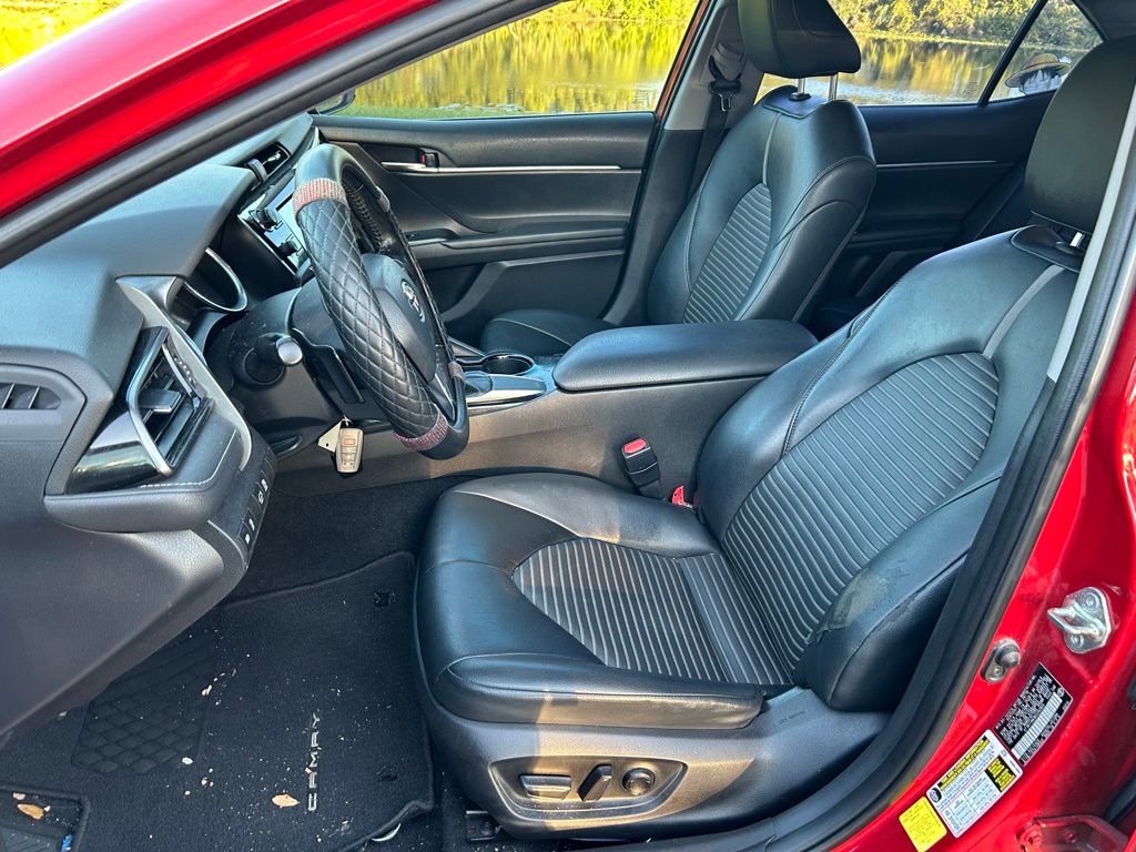 Thumbnail: 2019 Toyota Camry - 14