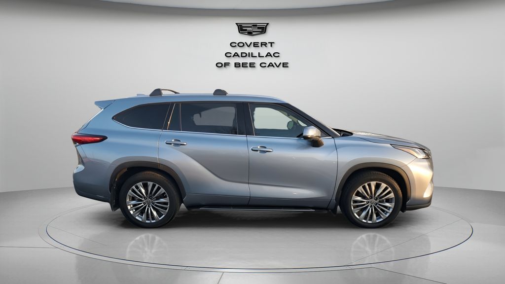 Used Car 2020 Toyota Highlander  Platinum For Sale Under $35,000 In Austin, Texas