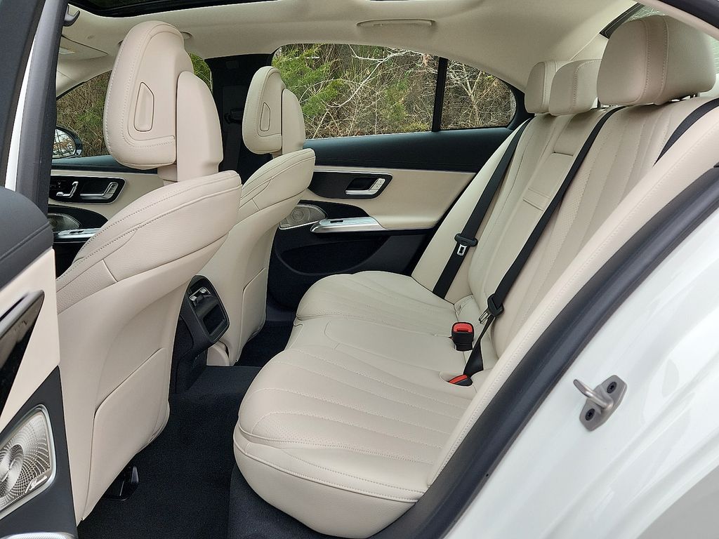 Thumbnail: 2026 Mercedes-Benz E-Class - 6