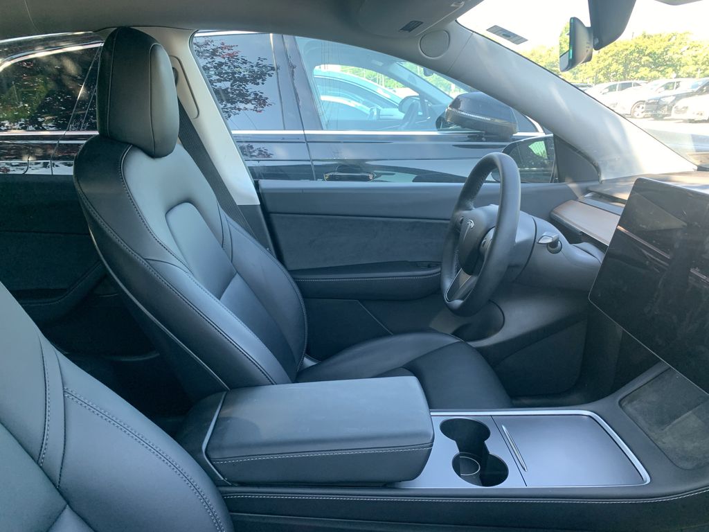 Thumbnail: 2022 Tesla Model Y - 4