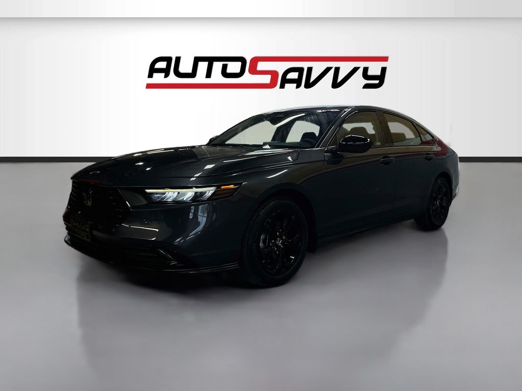 Used 2025 Charcoal Honda SE image 3