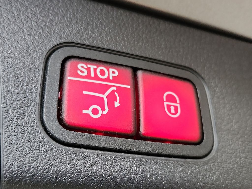 Thumbnail: 2023 Mercedes-Benz EQB - 29