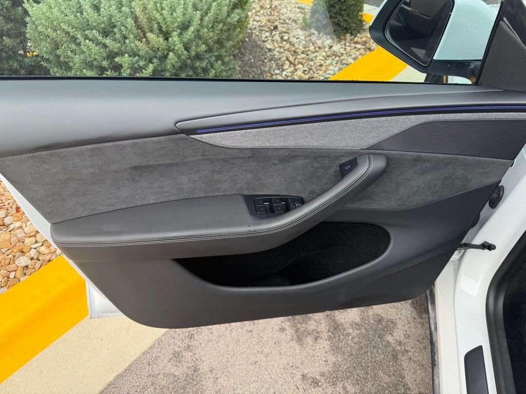 Thumbnail: 2026 Tesla Model Y - 18