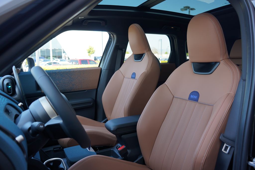 2025 MINI Cooper Countryman Iconic 9