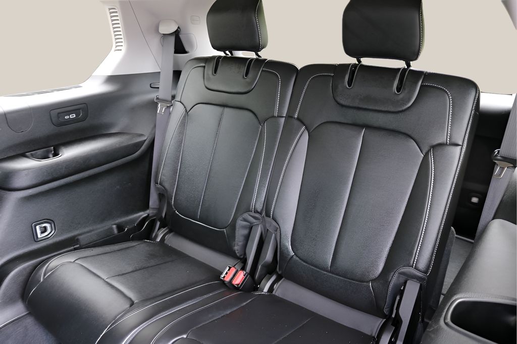 Used Car 2023 Jeep Grand Cherokee L  Limited For Sale Under $35,000 In Austin, Texas