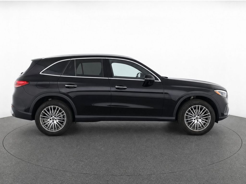 Thumbnail: 2024 Mercedes-Benz GLC - 8
