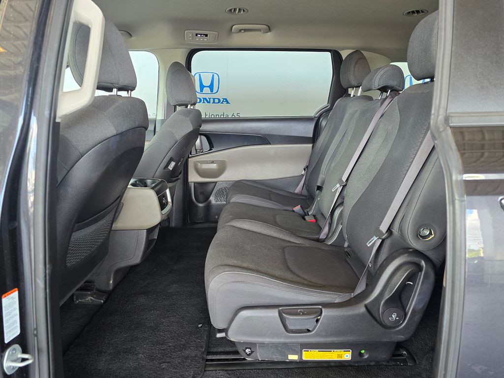 Thumbnail: 2025 Kia Carnival - 13