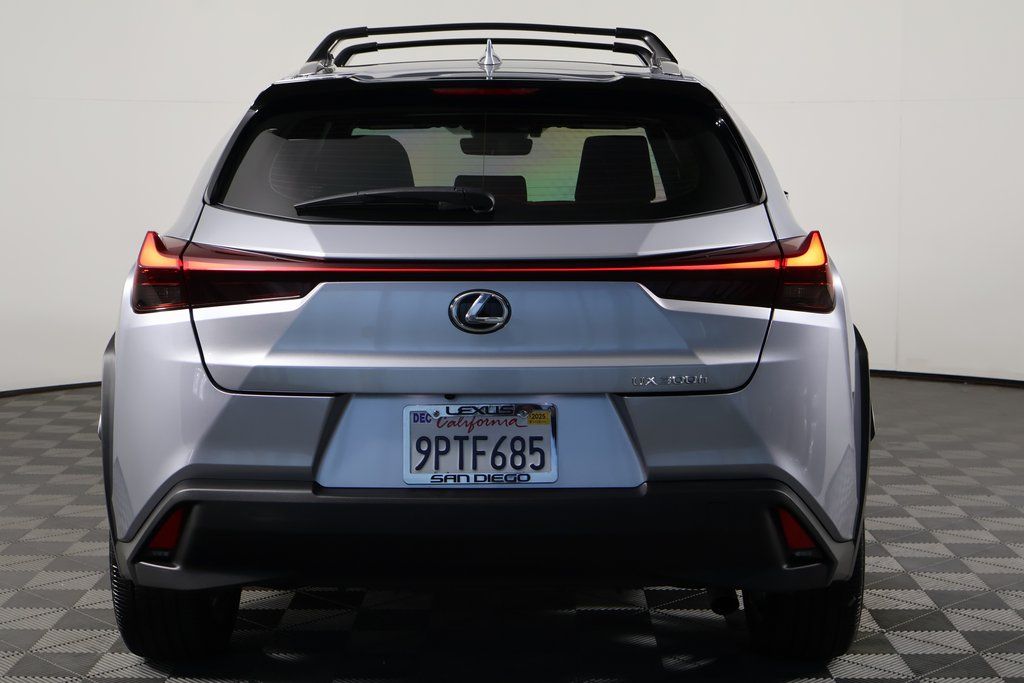Thumbnail: 2025 Lexus UX - 5