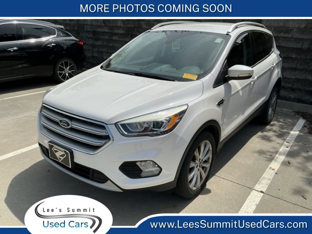 White Platinum Clearcoat Metallic 2017 Ford Escape SUV / Crossover All-Wheel Drive 6-Speed Automatic