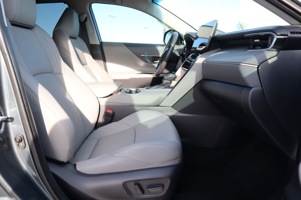 Thumbnail: 2024 Toyota Venza - 19