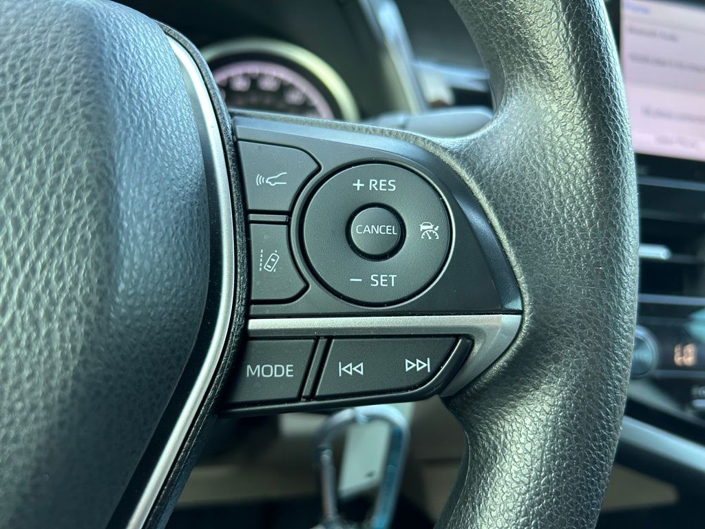 2024 Toyota Camry LE 18