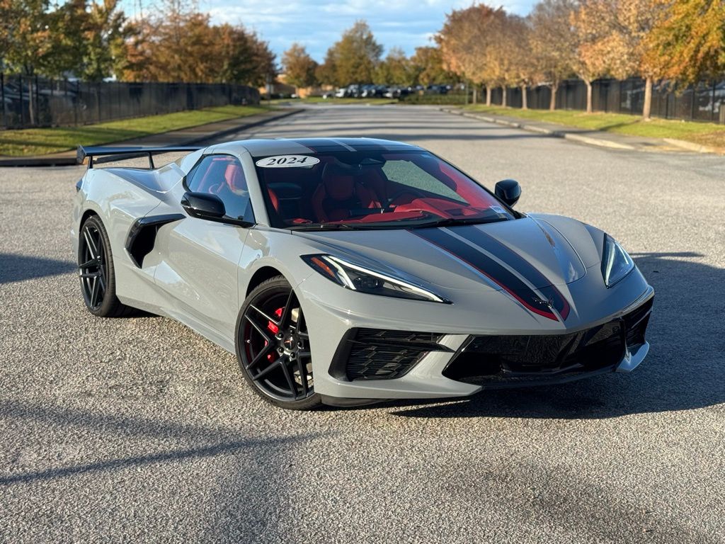 2024 Chevrolet Corvette Stingray 3LT photo 2