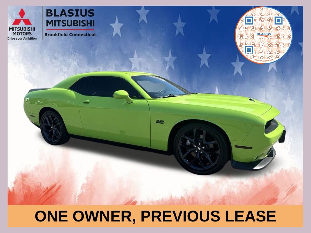 Green (Sublime Metallic Clearcoat) 2023 Dodge Challenger Coupe Rear-Wheel Drive 8-Speed Automatic