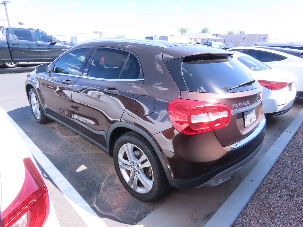 Thumbnail: 2015 Mercedes-Benz GLA - 3