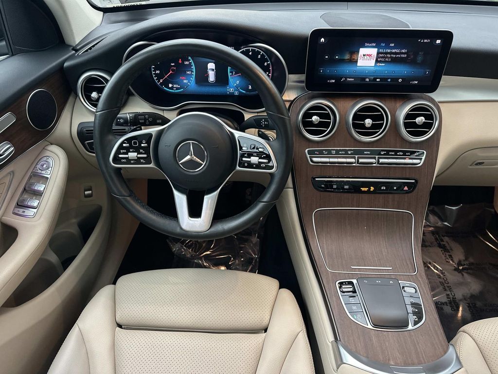 Thumbnail: 2022 Mercedes-Benz GLC - 19