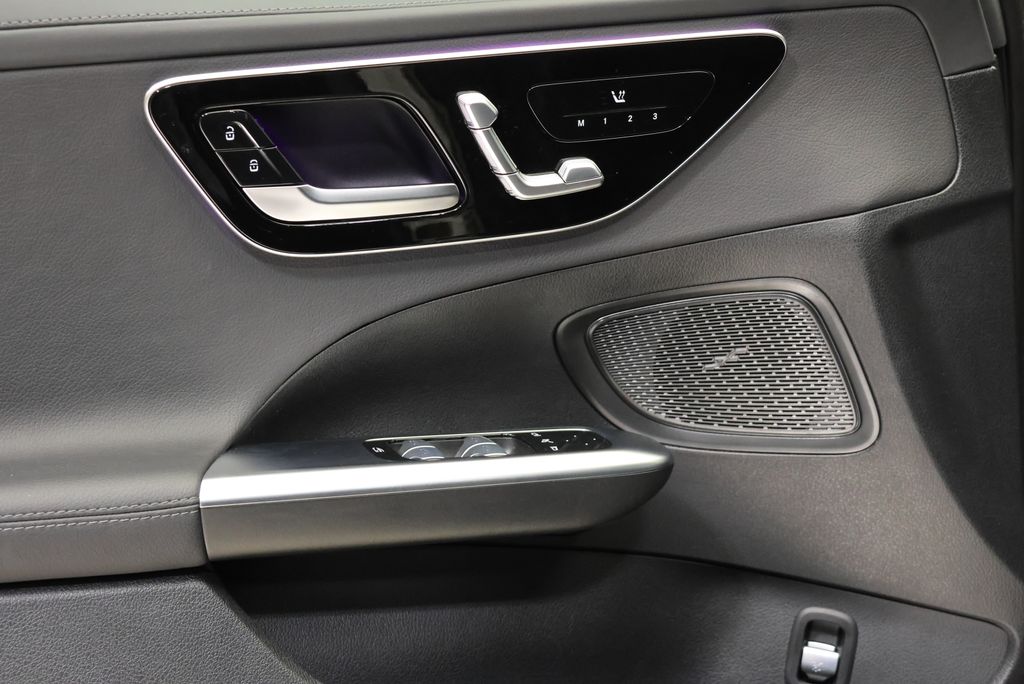 Thumbnail: 2025 Mercedes-Benz C-Class - 31