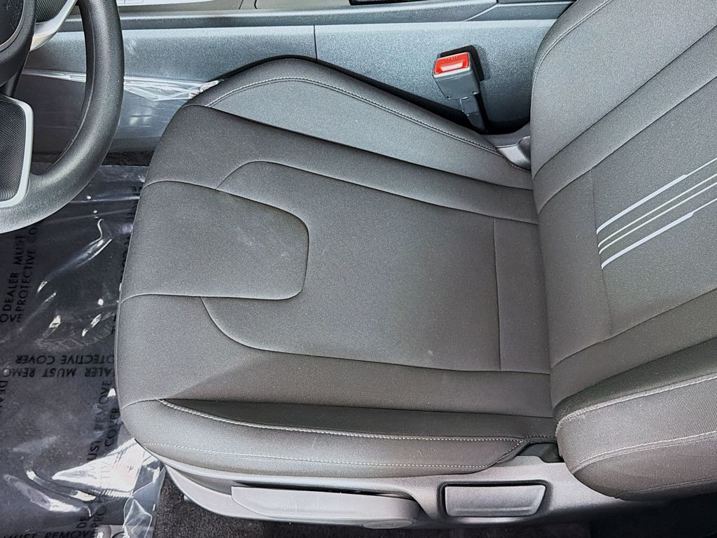 Used 2024 Silver Hyundai SEL image 23