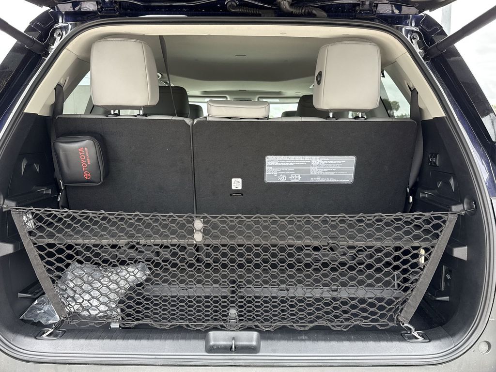 Thumbnail: 2023 Toyota Sequoia - 13