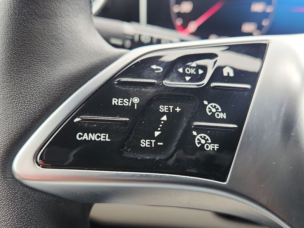 Thumbnail: 2025 Mercedes-Benz GLC - 20