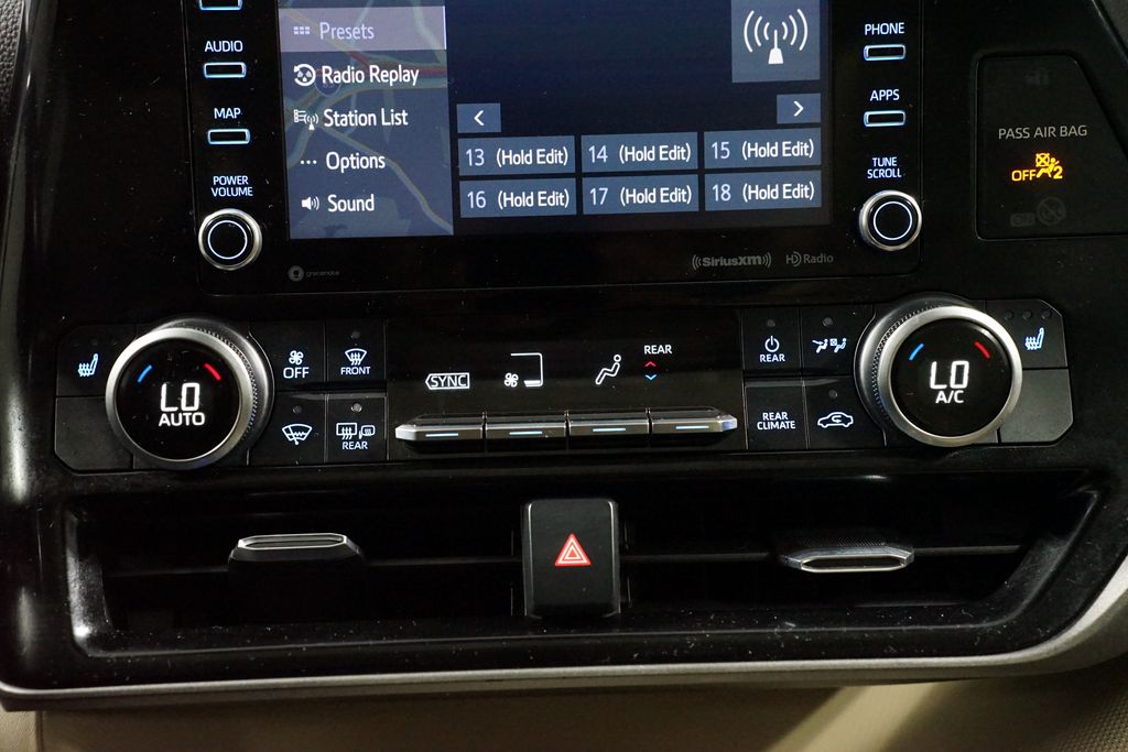 Thumbnail: 2020 Toyota Highlander - 20