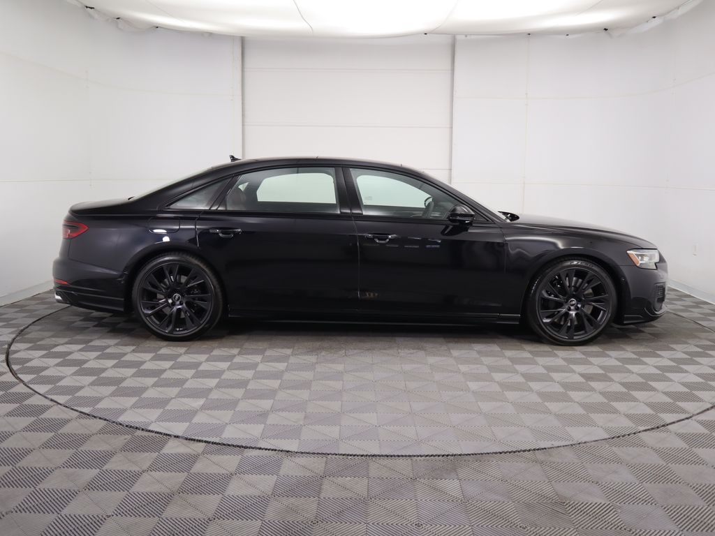 Thumbnail: 2025 Audi S8 - 4
