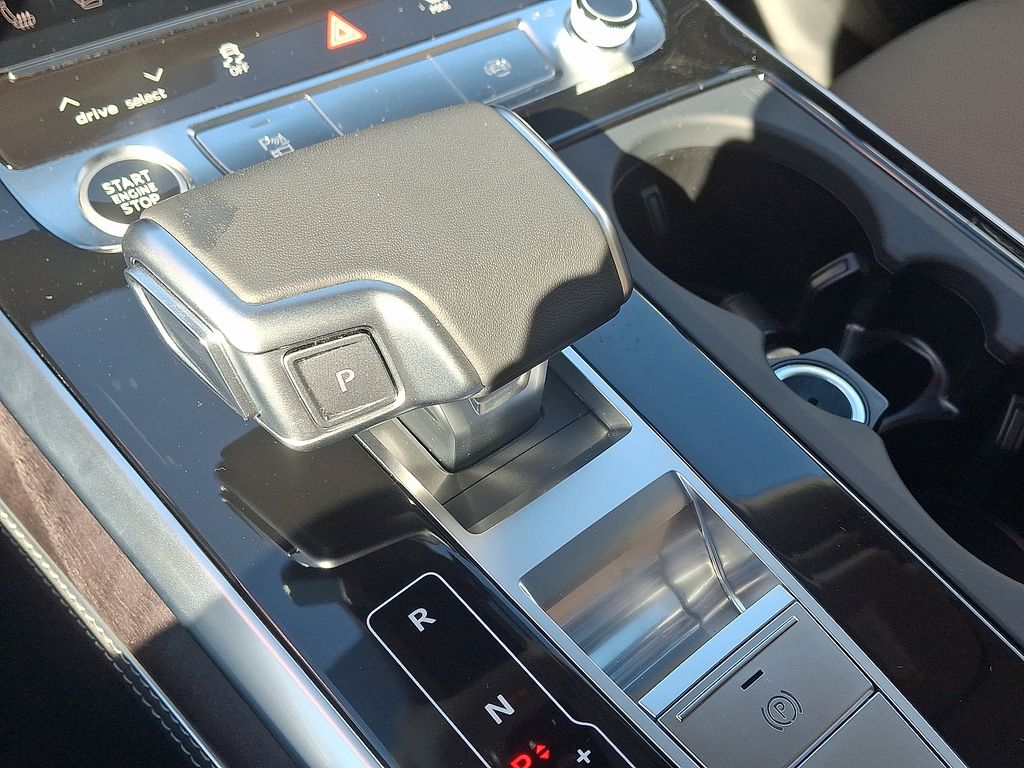 Thumbnail: 2026 Audi Q7 - 12