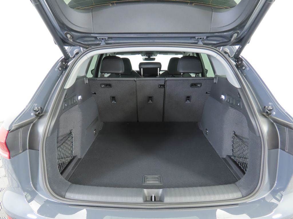 2025 Audi Q6 e-tron Premium 30