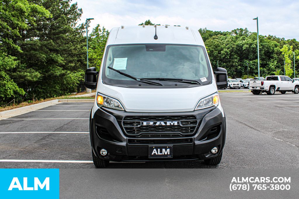 Used 2025 White Ram High Roof image 9