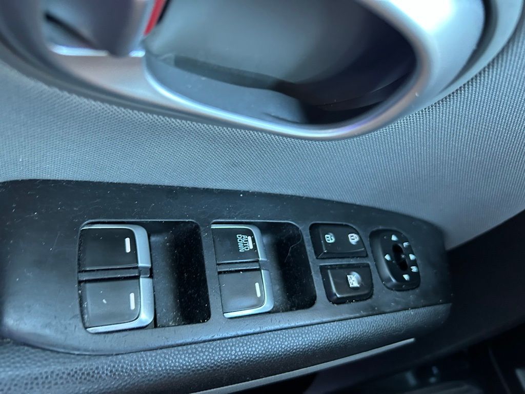 Thumbnail: 2018 Kia Soul - 25