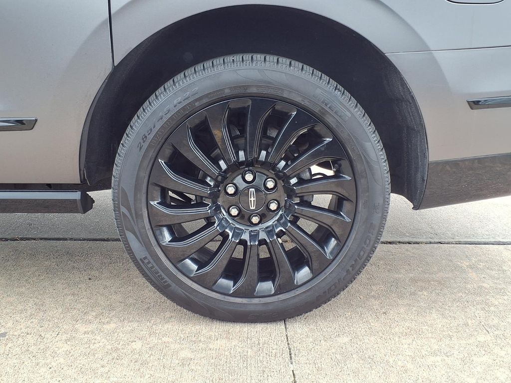 2024 Lincoln Navigator L Black Label Gray at Wharton Ford