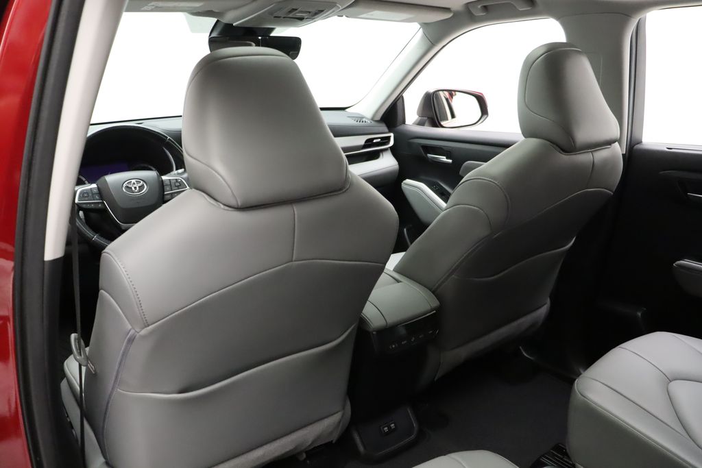2021 Toyota Highlander XLE 20