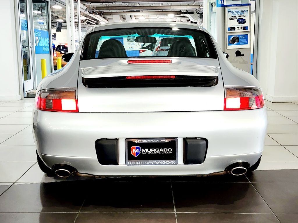 2000 Porsche 911 Carrera 8