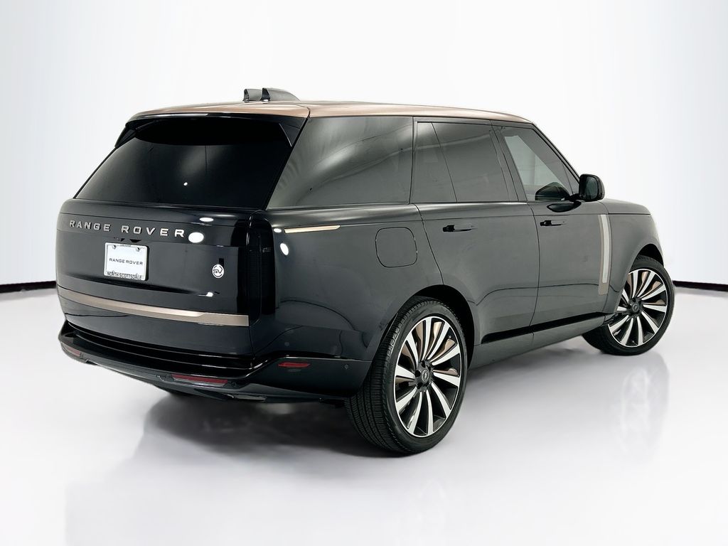 Thumbnail: 2023 Land Rover Range Rover - 5
